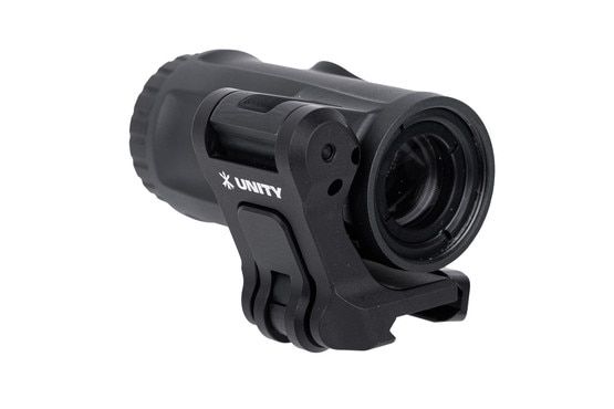 By utilizing an integrated mount, this 4X magnifier shaves weight and increases strength.
